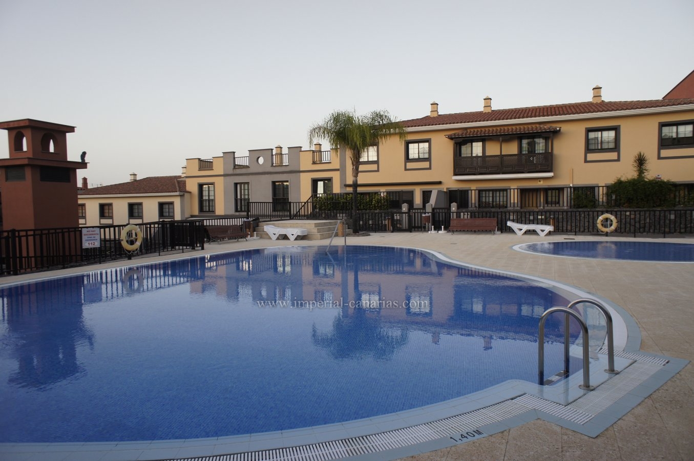  Espléndido adosado en La Quinta con jardín y garaje privado! 