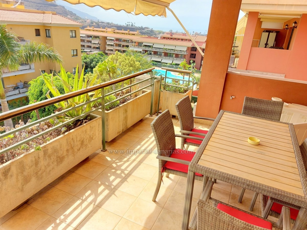  Geräumiges Apartment mit zwei Schlafzimmern, großer Terrasse und schöner Aussicht 