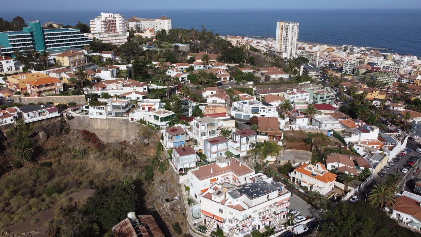  Komplett renoviertes und saniertes Gebäude zu verkaufen in Puerto de la Cruz mit 5 einheiten. 