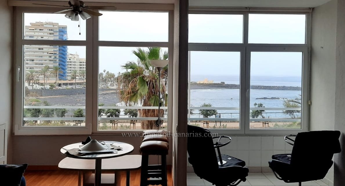  Furnished studio for rent with wifi. Spectacular views towards Martiánez Beach. 
