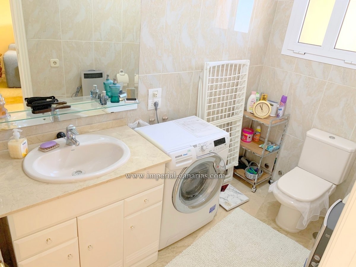  Um einen angenehmen Aufenthalt in Puerto de la Cruz zu verbringen, bieten wir eine schöne Wohnung zur Miete an, komplett möbliert und ausgestattet, mit Swimmingpool, 