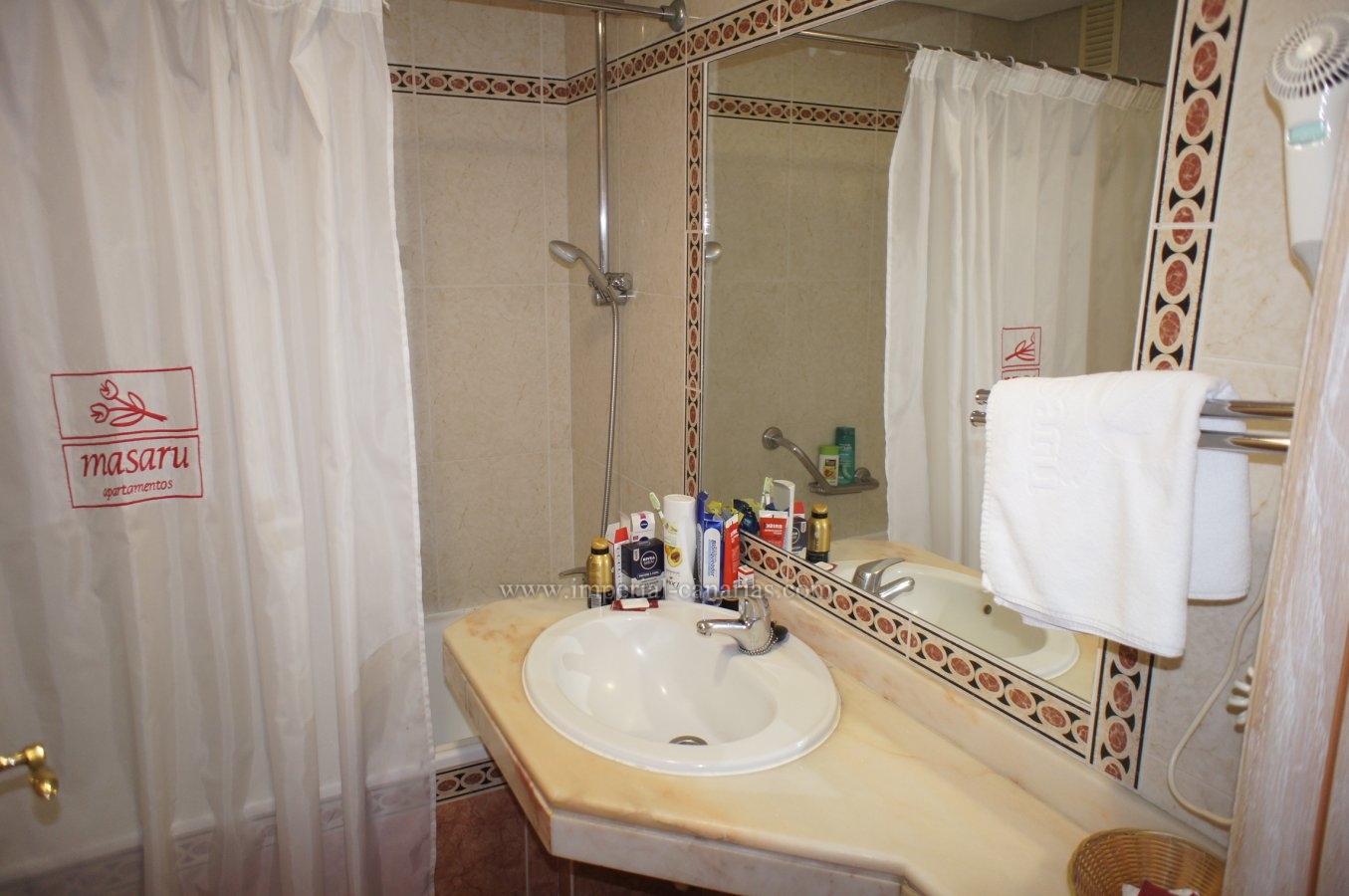  Se vende estupendo estudio en el mejor complejo de La Paz. 