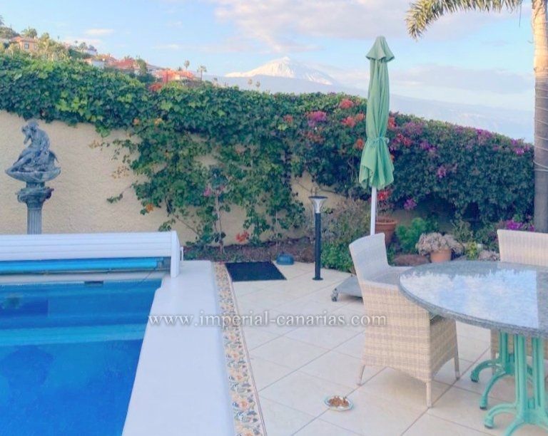  Magnífico chalet en venta en el Sauzal, inmejorables vistas. 