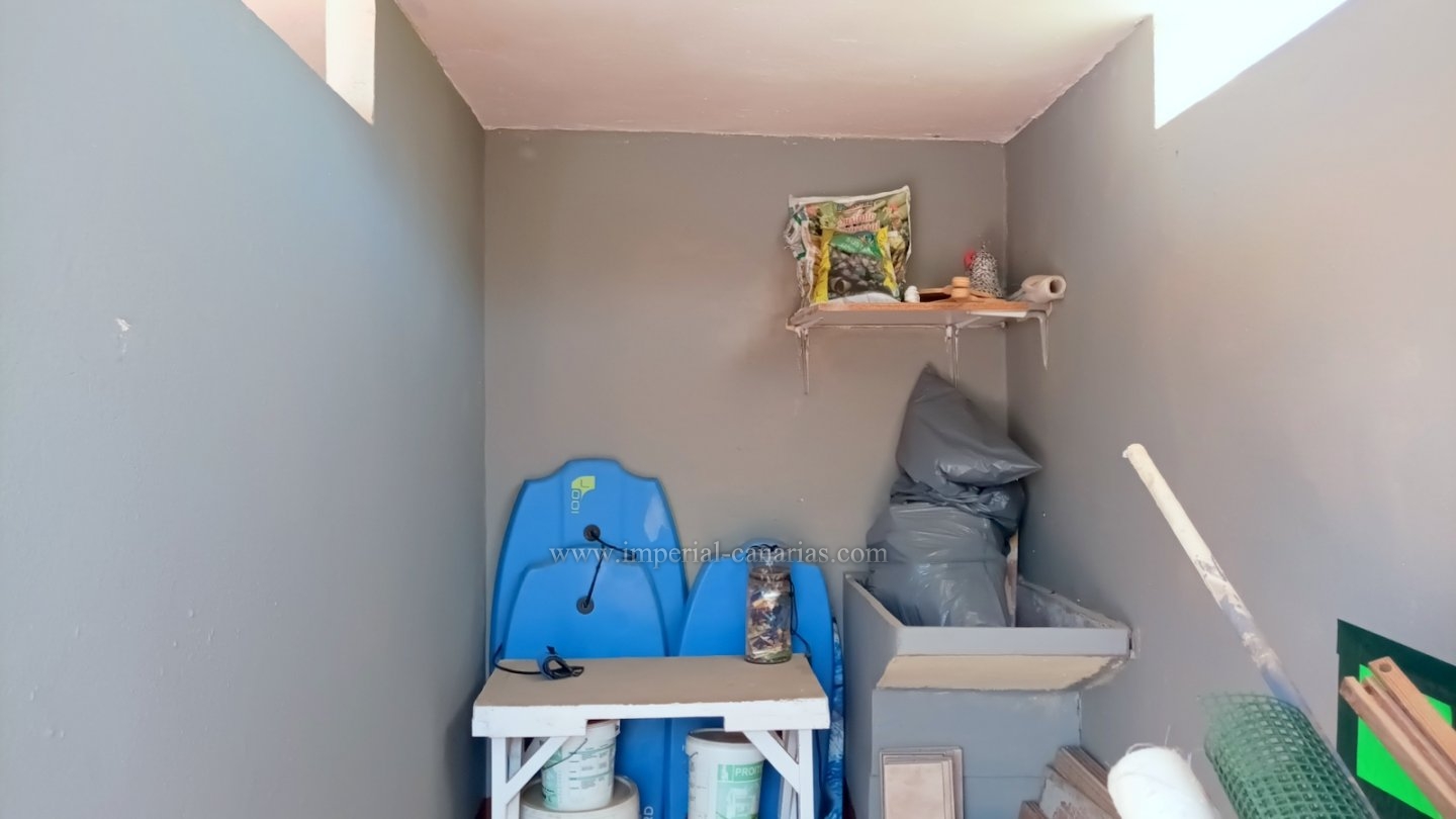  Se vende amplio y céntrico piso familiar en distrito de Plaza del Charco.  