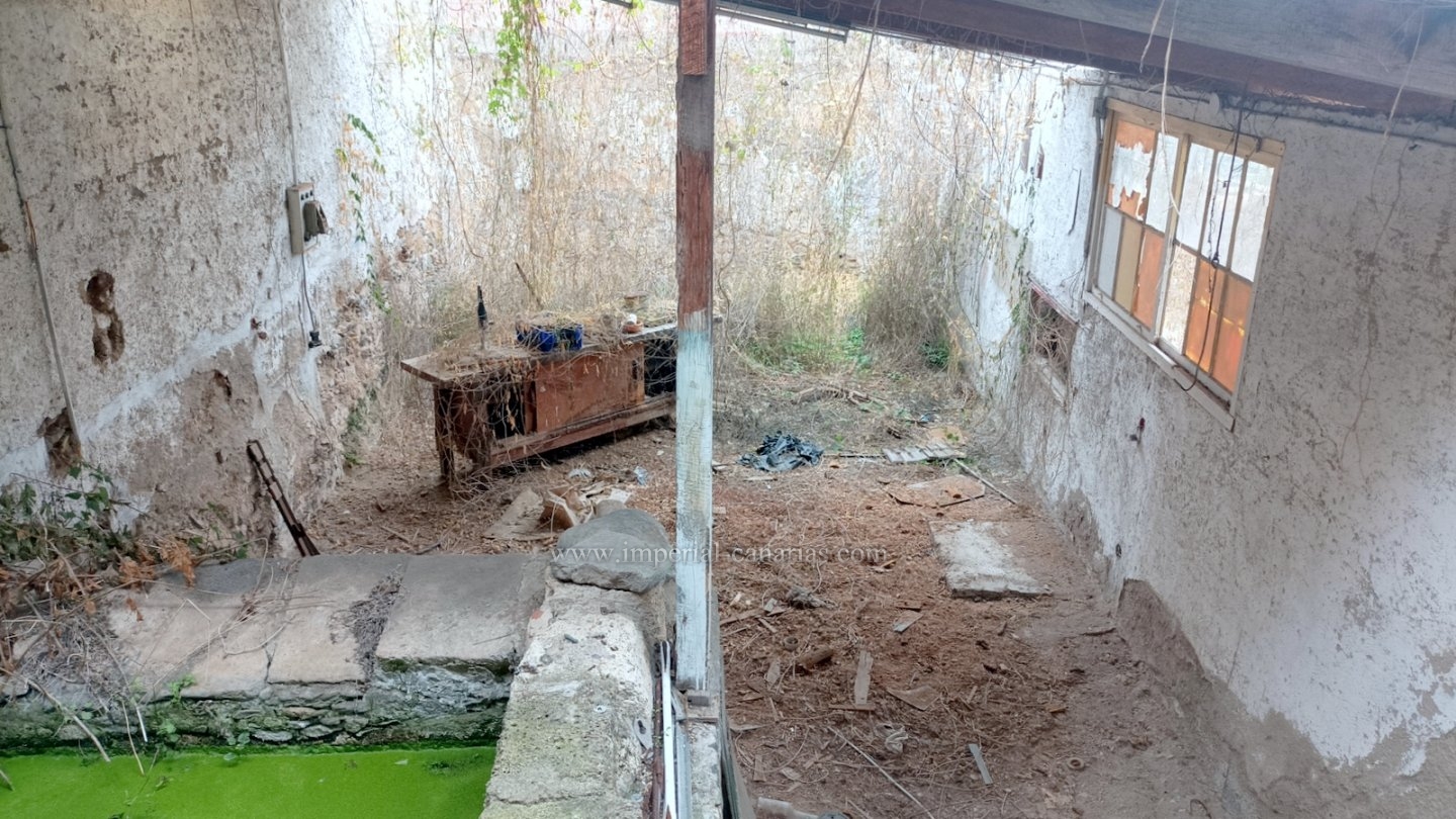  Historic house to reform for sale, in Realejo Bajo. Specially for investors. Project for 10 dwellings. 