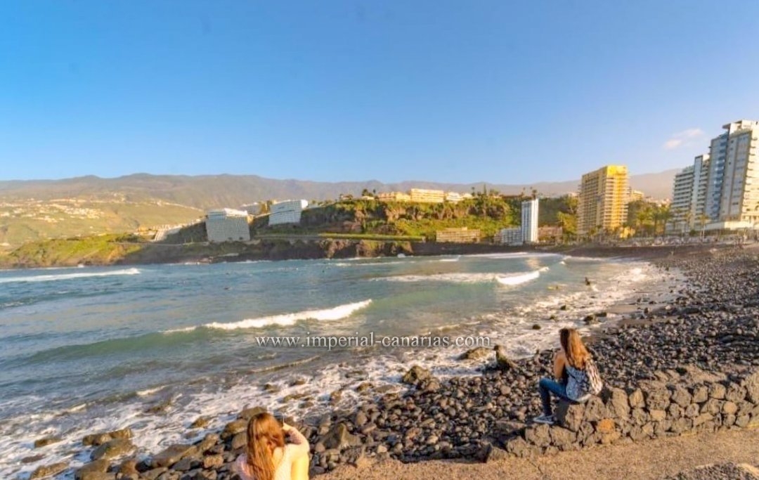  Coqueto y cétrico estudio se alquila por temporadas, cerca de la playa en Martianez, en Puerto de La Cruz. 