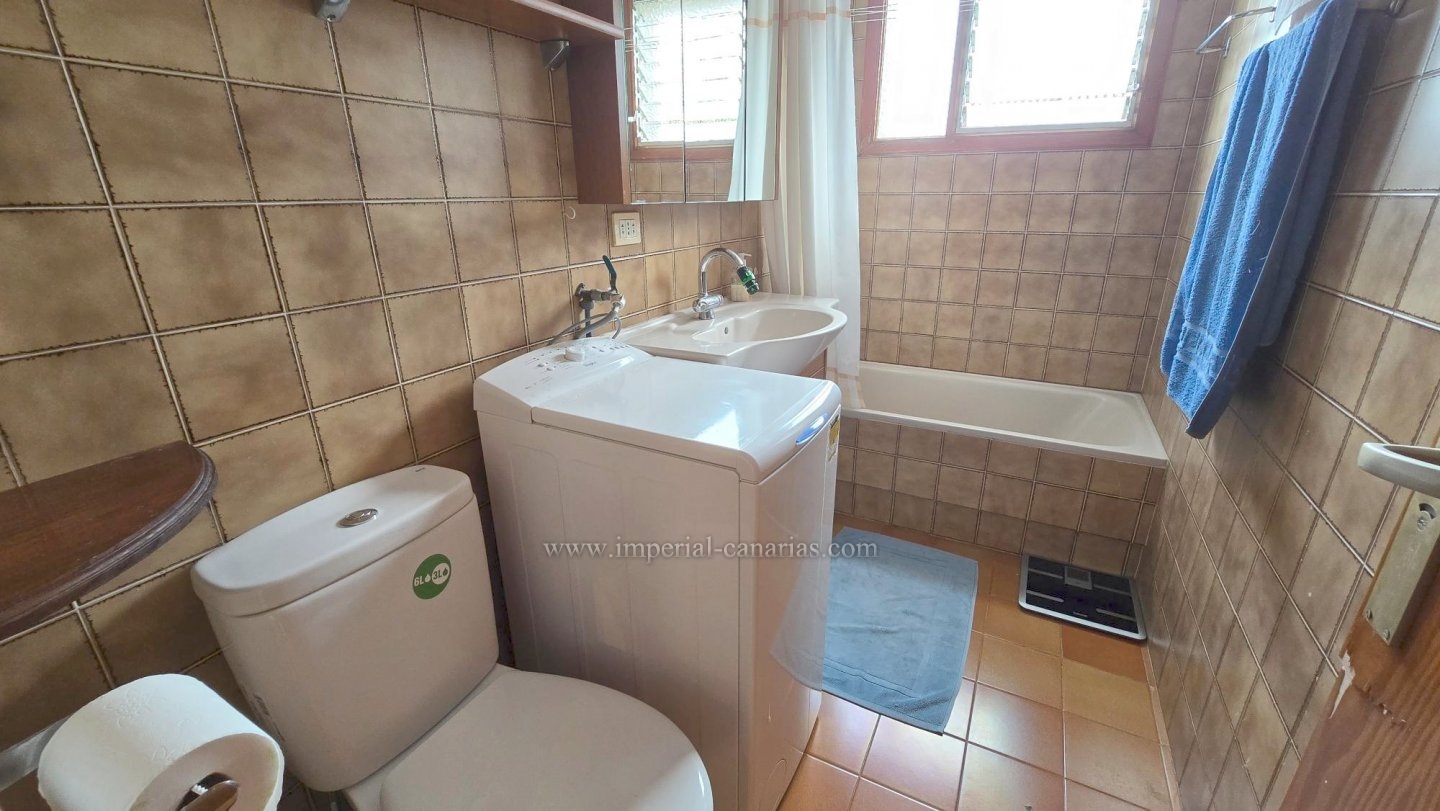 Comfortable apartment with balcony and beautiful views of the park 