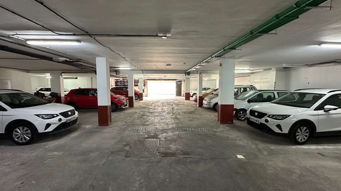  Garagenstellplatz in La Paz. 