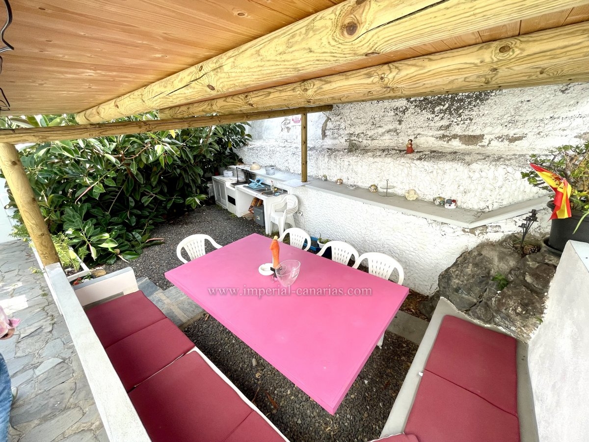  Exclusive Offer from Imperial-CanariasHigh-Yield Holiday Property in Puerto de la Cruz 