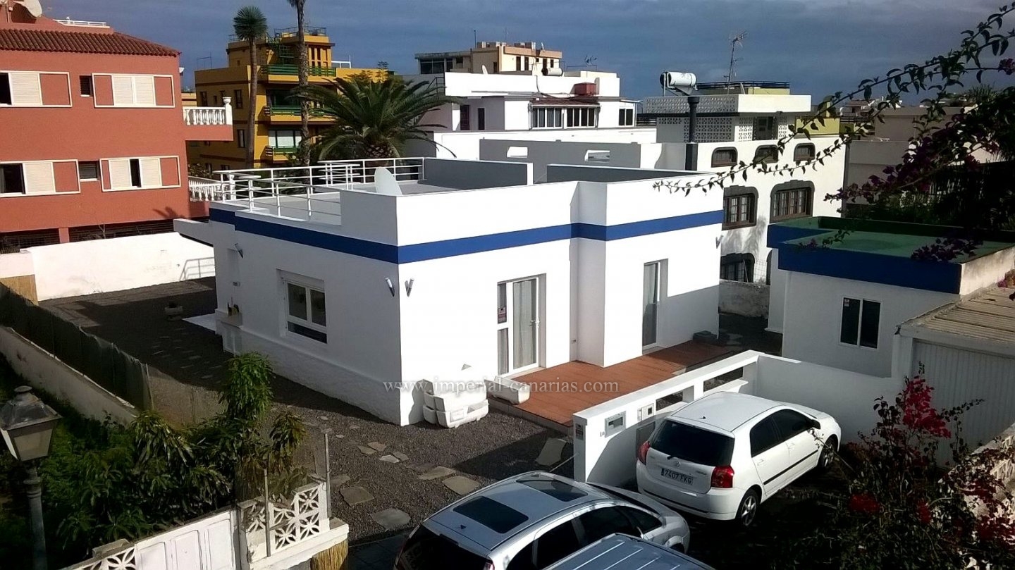  Oferta exclusiva de Imperial-Canarias: Moderna casa unifamiliar en el corazón de Puerto de la Cruz por 630.000 euros 