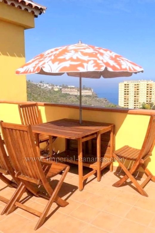  Typical Canarian loft-style cottagel rental in Puerto de La Cruz, Playa Jardín area. Natural setting, peaceful location. 