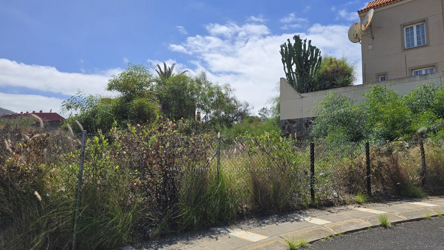  Parcela en zona residencial tranquila. 