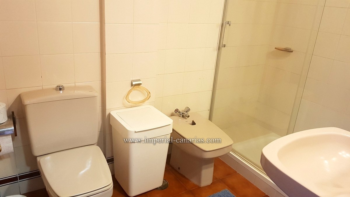  Apartamento en edificio con piscina climatizada y grandes Balcones 