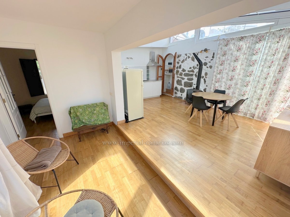  Stunning Canarian Estate with 4 Homes and High Real Estate Yields in La Victoria 