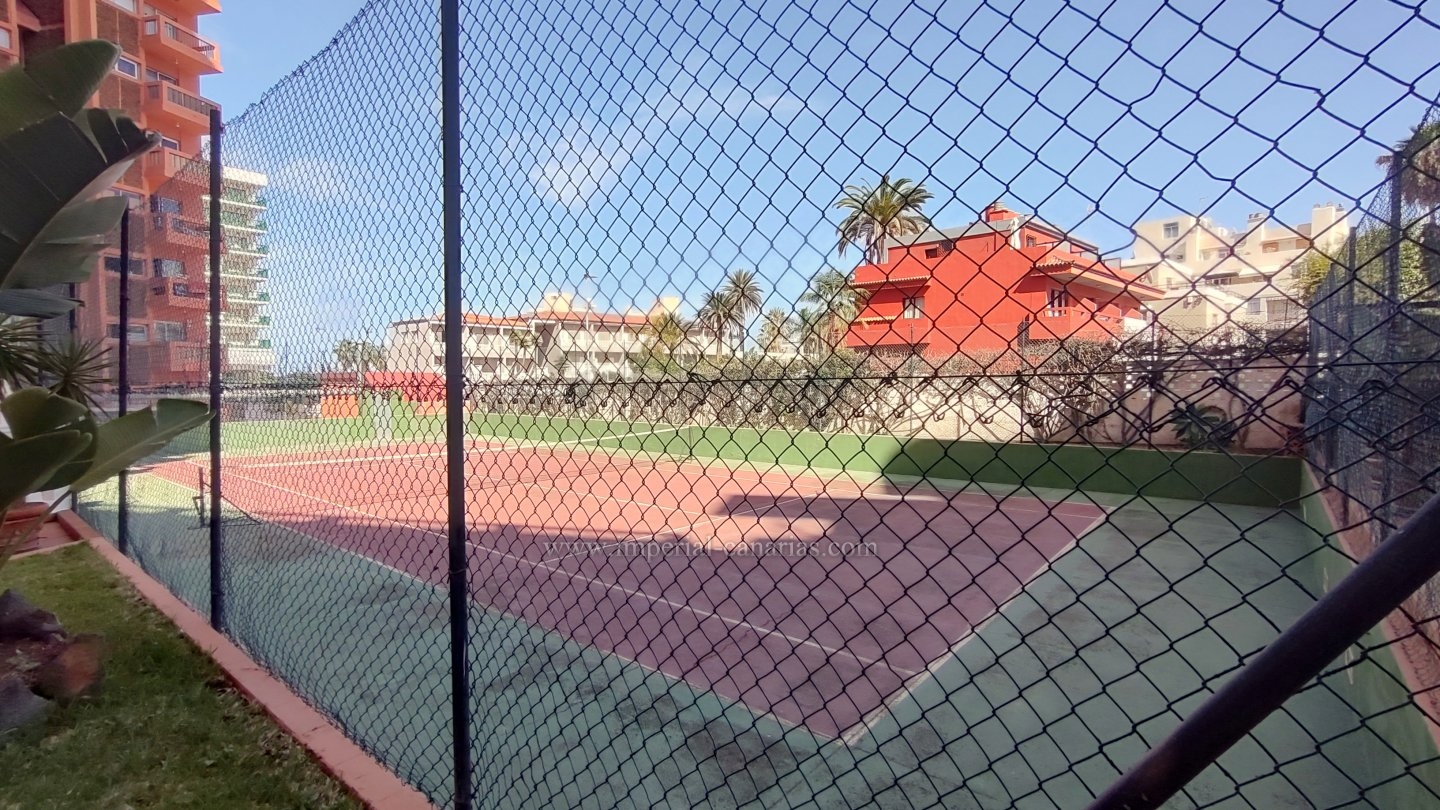  Reformado y céntrico estudio se alquila en Puerto de La Cruz, junto a la playa. Gastos de suministro incluidos en el precio del alquiler mensual. 