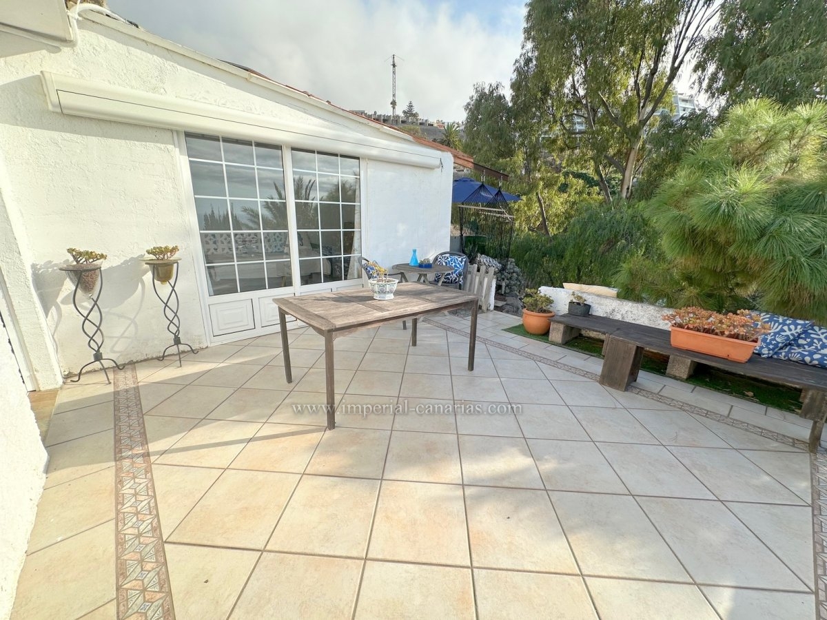  Estupendo coqueto chalet de tres dormitorios con fantásticas vistas al Atlántico. 