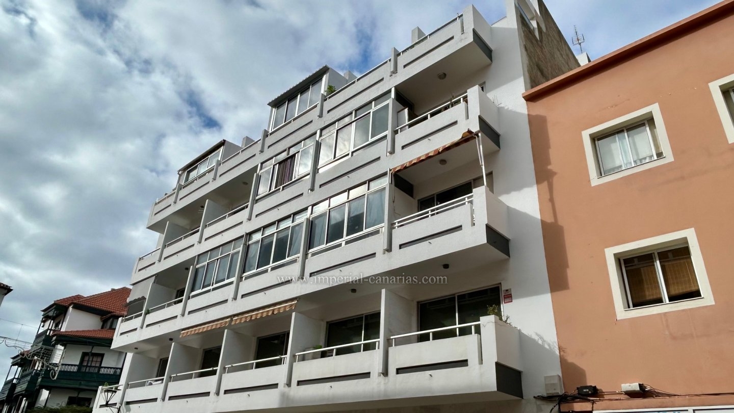  Renovierte Wohnung mit Terrasse im Herzen von Puerto de la Cruz zu vermieten 