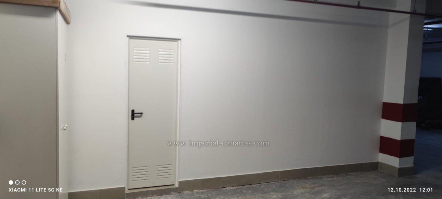  Investment opportunity! Garages and storage rooms in the La Paz area. 