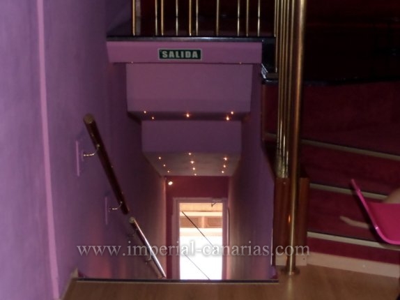  INVESTMENT  OPPORTUNITY. Invest in this elegant and popular NIGTH CLUB in the center of Puerto de La Cruz. 